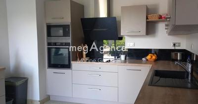 Maison traditionnelle - 149 m² - 6 pièces