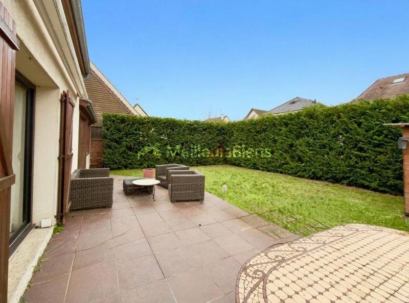 Maison - 144 m² - 7 pièces