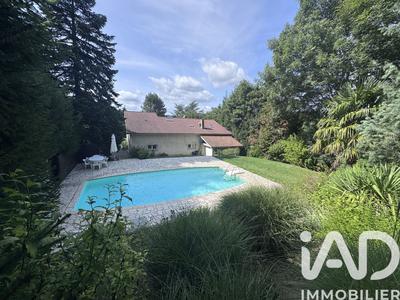 Maison - 183 m² - 7 pièces