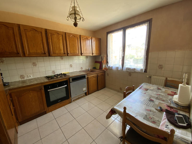 Maison - 121 m² - 6 pièces