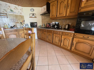 Maison - 180 m² - 5 pièces