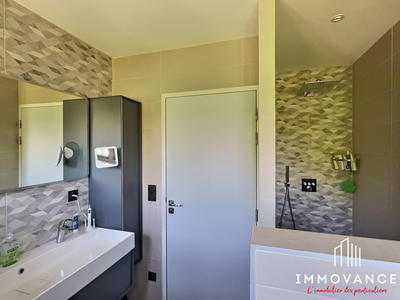 Appartement - 81 m² - 3 pièces