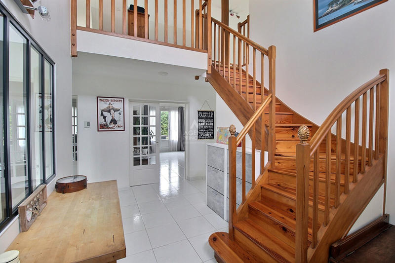 Maison - 180 m² - 7 pièces