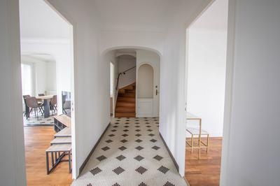 Maison traditionnelle - 174 m² - 6 pièces