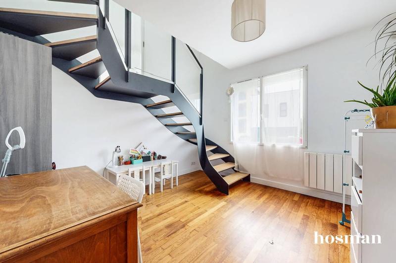 Maison - 200 m² - 7 pièces