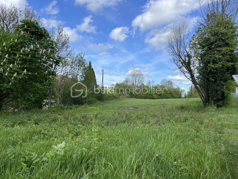 Terrain constructible - 2 185 m²