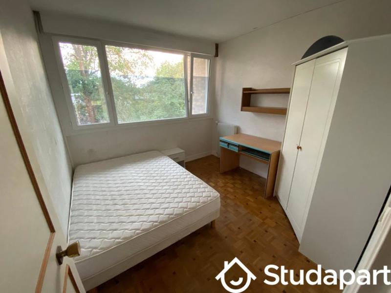 Chambre - 11 m² - 1 pièce