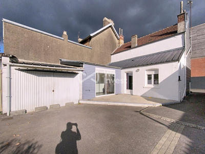 Maison - 94 m² - 4 pièces