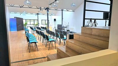 Entrepôt - 400 m² - 10 pièces