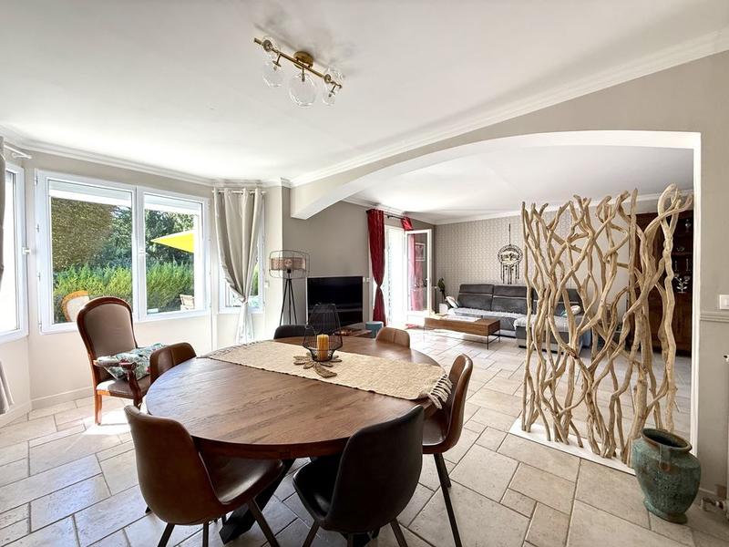 Maison - 184 m² - 7 pièces
