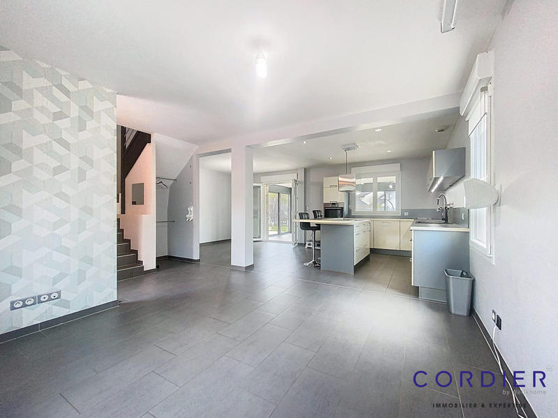 Maison - 124 m² - 4 pièces