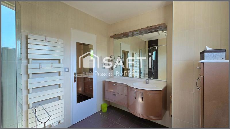 Maison - 160 m² - 6 pièces