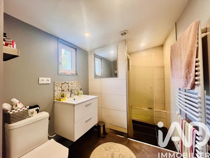 Maison - 202 m² - 6 pièces