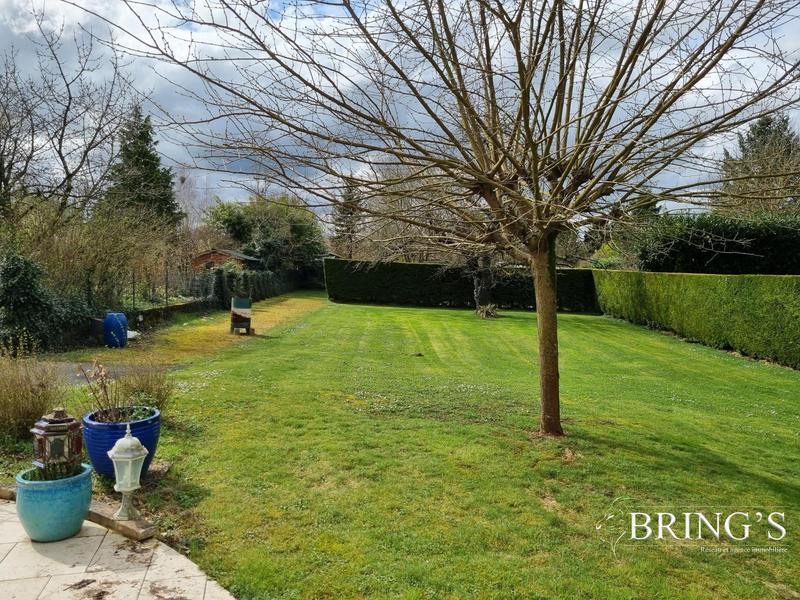 Maison contemporaine - 270 m² - 10 pièces