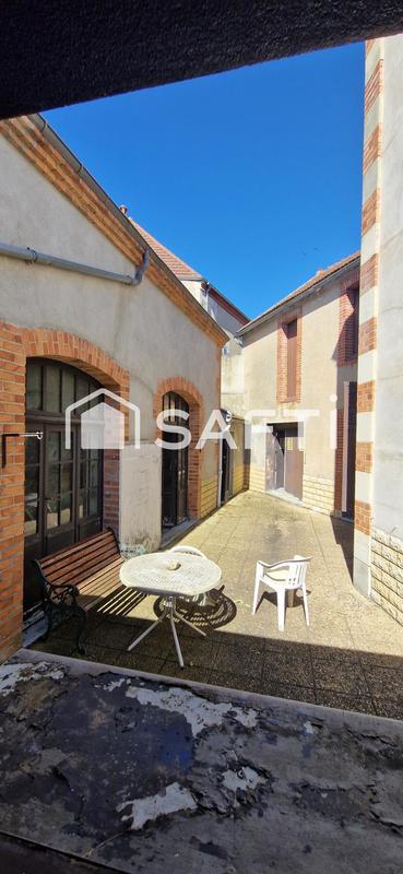 Maison - 150 m² - 11 pièces