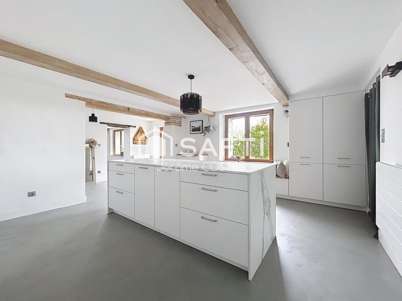 Maison - 205 m² - 6 pièces