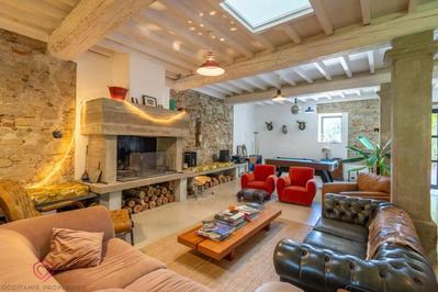 Maison de maîtres - 900 m² - 26 pièces