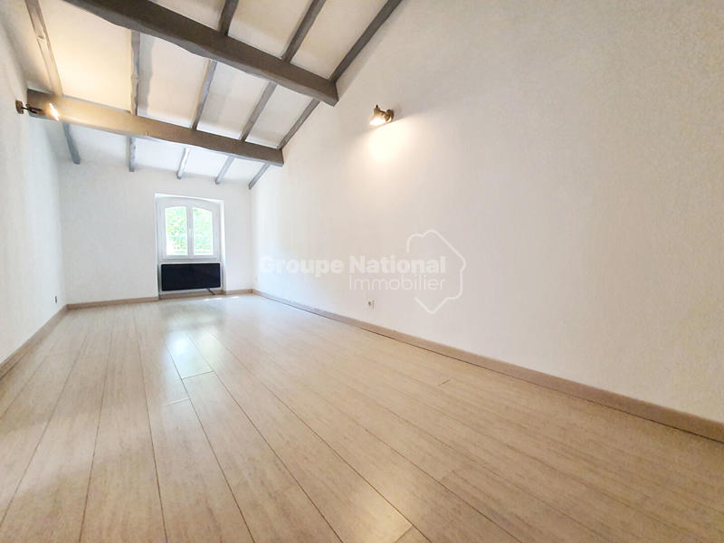 Appartement - 80 m² - 3 pièces