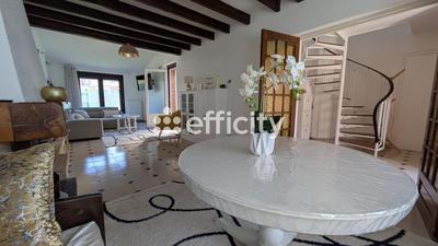 Maison - 85 m² - 5 pièces