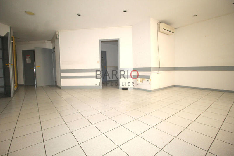 Local commercial - 214 m² - 1 pièce