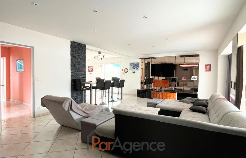 Maison - 162 m² - 5 pièces