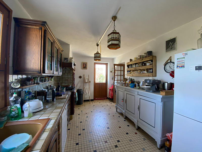 Maison - 320 m² - 12 pièces