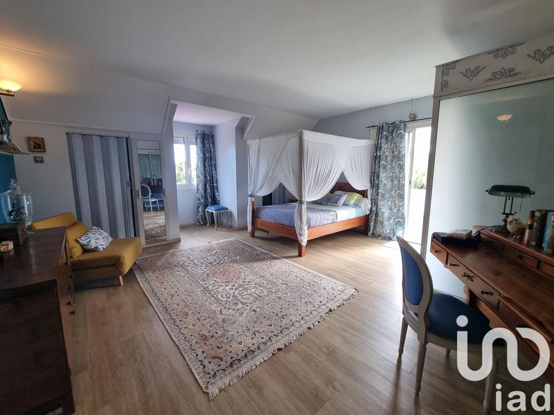 Maison - 200 m² - 6 pièces