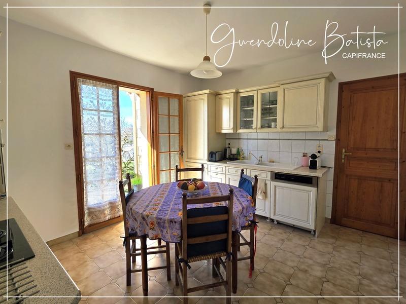 Maison - 121 m² - 6 pièces