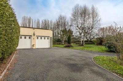 Maison - 216 m² - 6 pièces