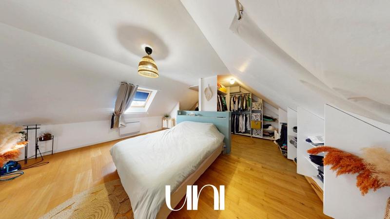 Maison - 137 m² - 6 pièces