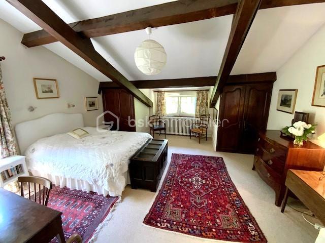 Demeure - 303 m² - 15 pièces