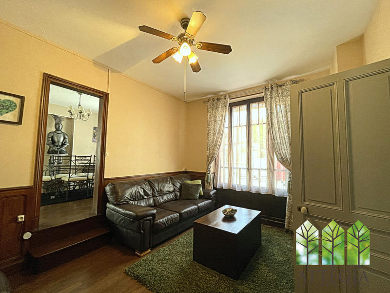 Maison - 165 m² - 8 pièces