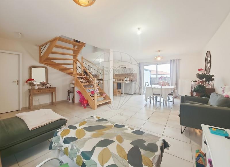 Maison - 100 m² - 4 pièces