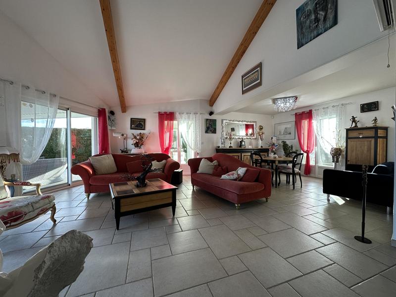 Villa - 159 m² - 6 pièces