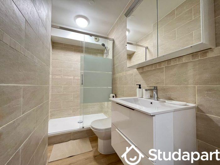 Chambre - 11 m² - 1 pièce