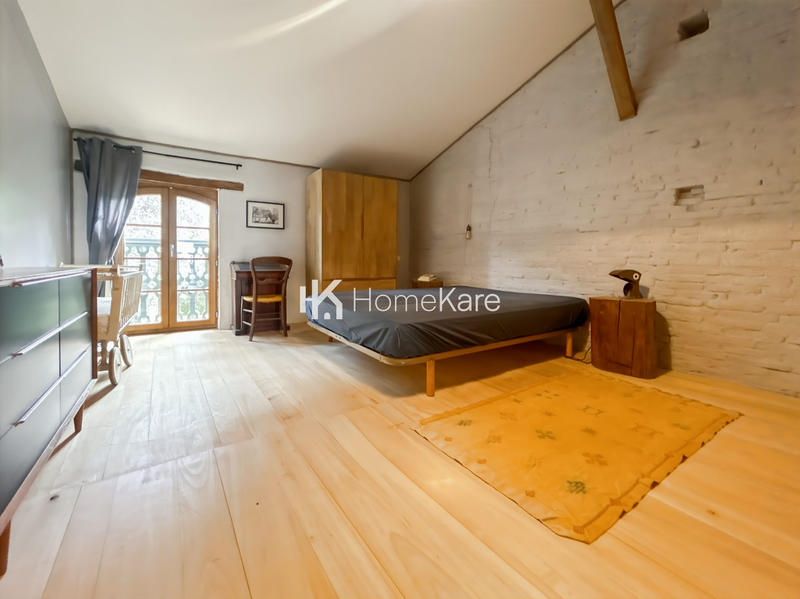 Maison - 435 m² - 10 pièces