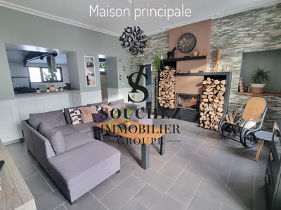 Maison - 250 m² - 8 pièces