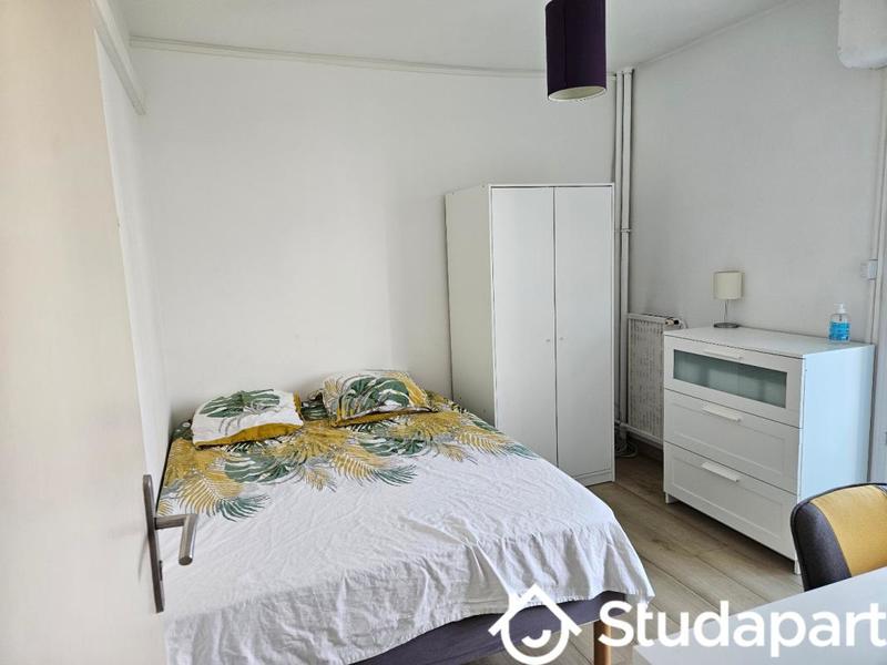 Chambre - 10 m² - 1 pièce