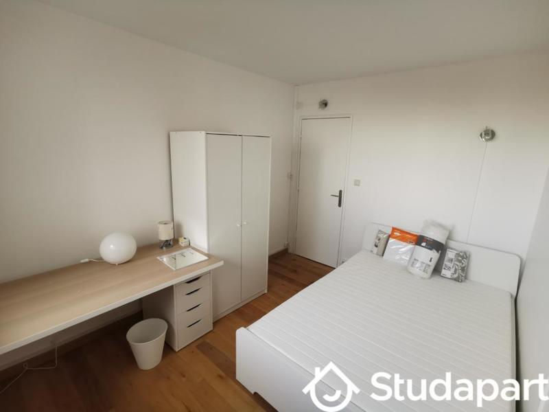 Chambre - 10 m² - 1 pièce