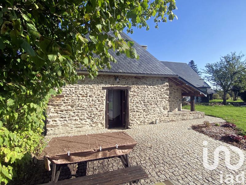 Maison - 210 m² - 6 pièces