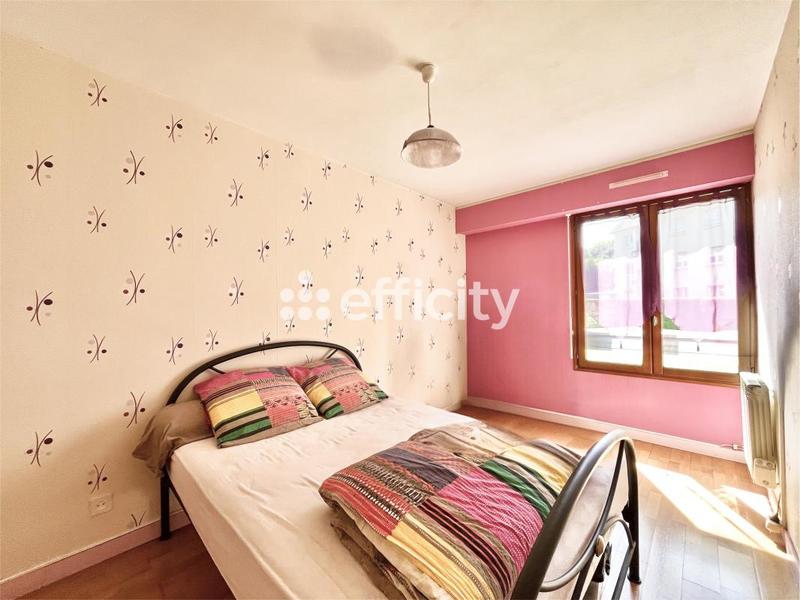 Appartement - 90 m² - 4 pièces