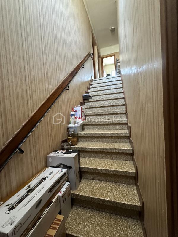 Maison traditionnelle - 160 m² - 6 pièces