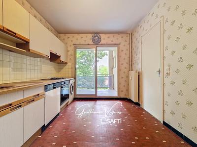 Appartement - 81 m² - 3 pièces