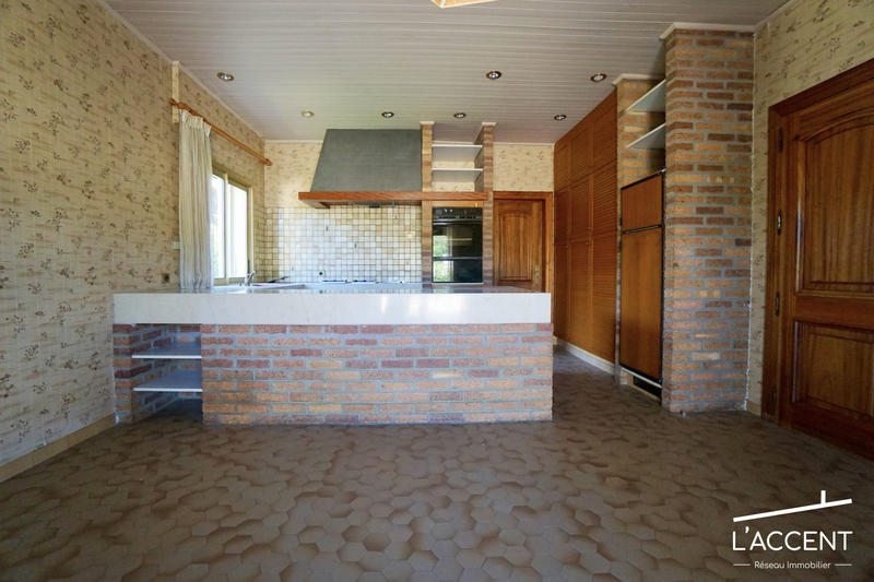 Maison - 435 m² - 8 pièces