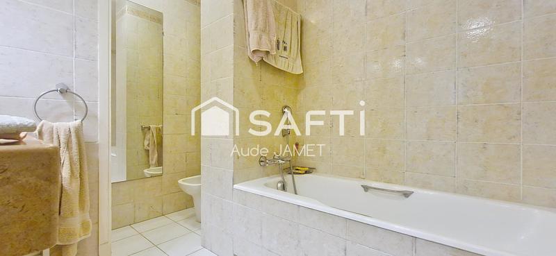 Appartement - 100 m² - 4 pièces