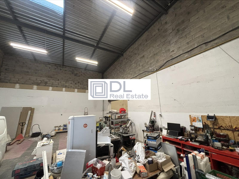 Entrepôt - 287 m²