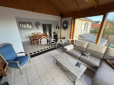 Maison - 90 m² - 5 pièces
