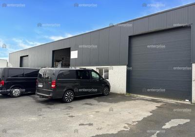 Local d'activité / Entrepôt - 700 m²