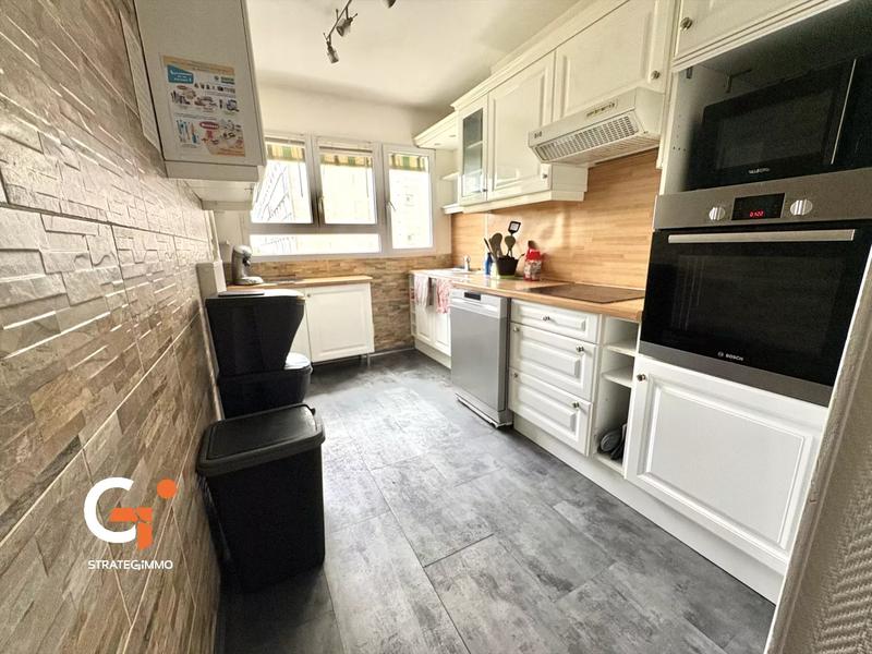 Chambre - 11 m² - 5 pièces