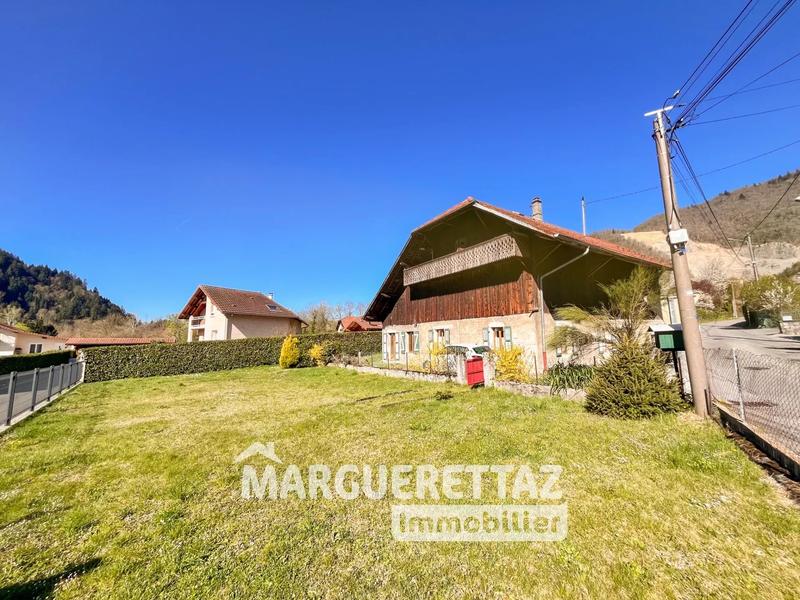 Maison de village - 280 m² - 4 pièces